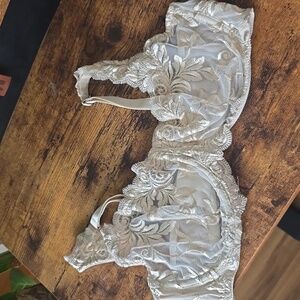 Soma Sensuous Lace Unlined Bra in Ivory